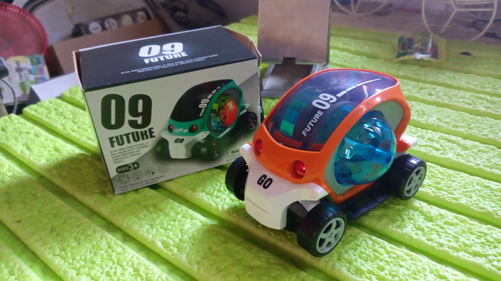 360° Rotating Stunt Car Toy – Bump & Go (1 Pc, Battery Not Included)